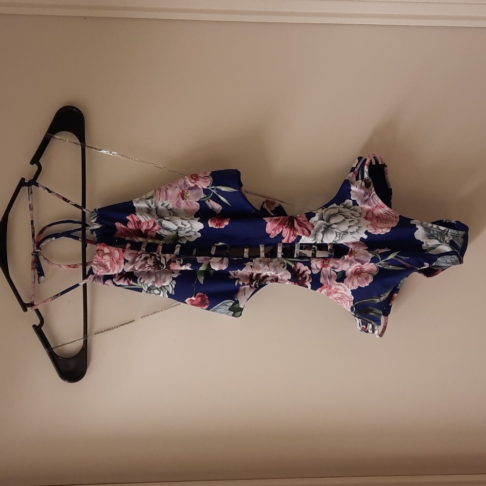 NWOT, RACHEL Rachel Roy Lattice Front Monokini Swimsuit - Picture 4 of 14